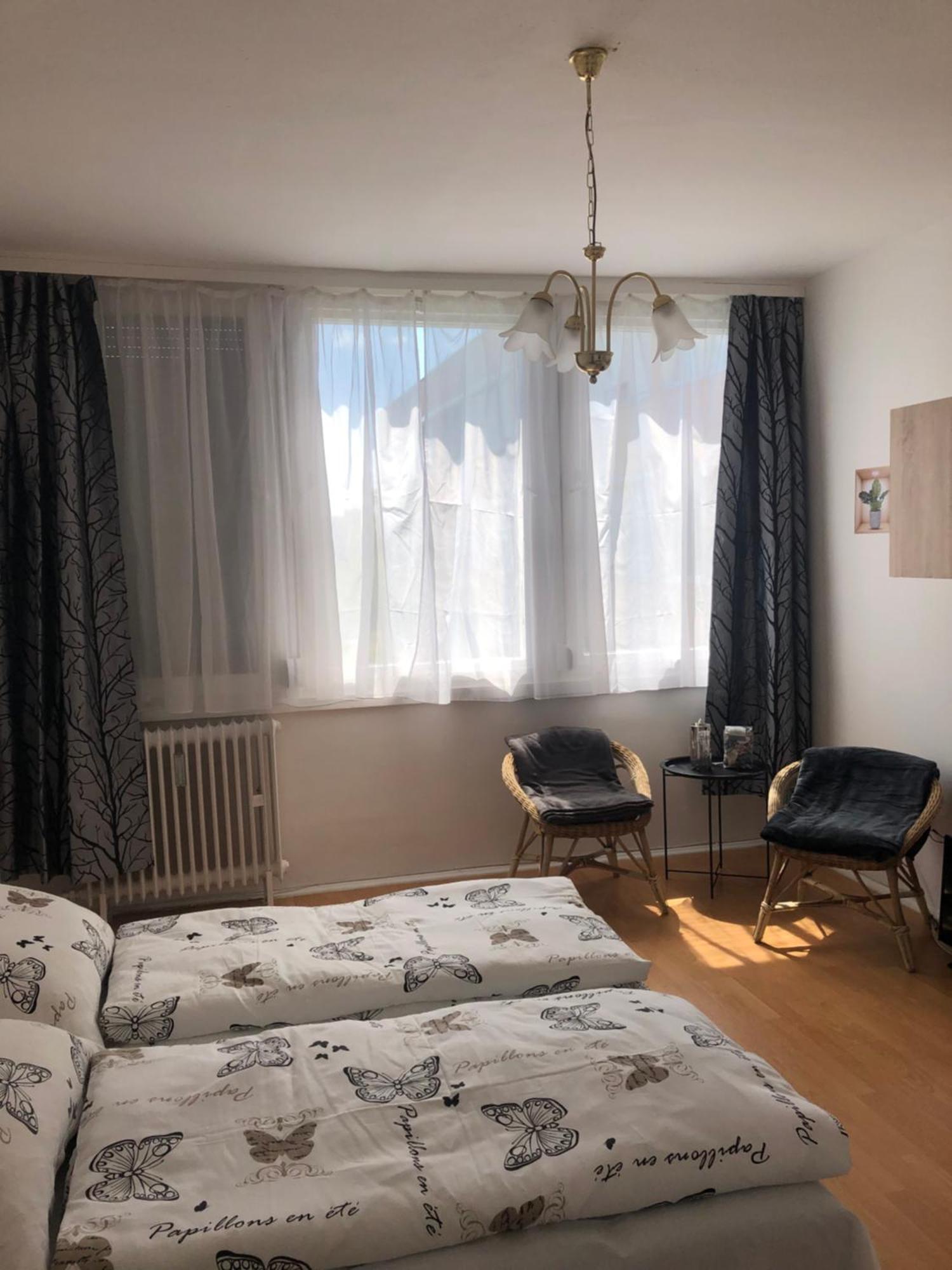 Juti Apartman Eger Bagian luar foto